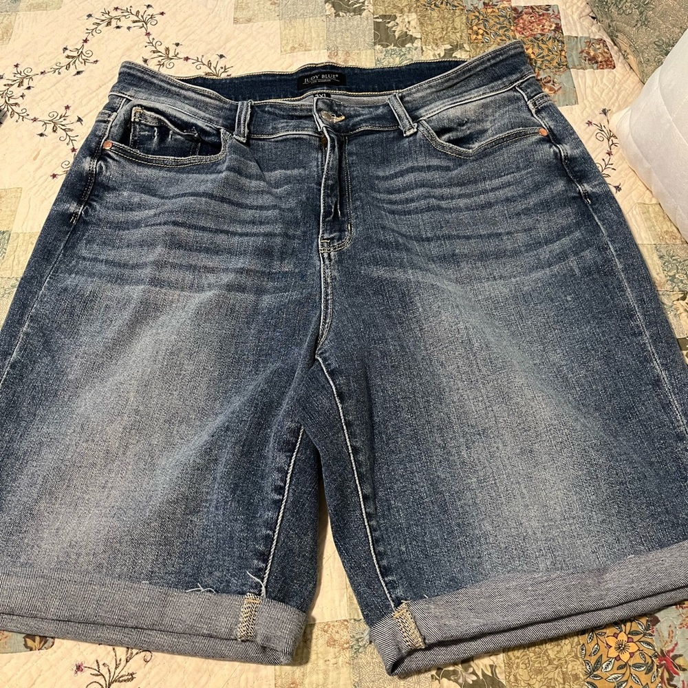 Judy Blue shorts 2x
